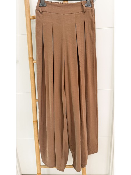 PANTALÓN PINZAS CHOCOLATE 2