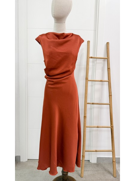 VESTIDO SATINADO TEJA