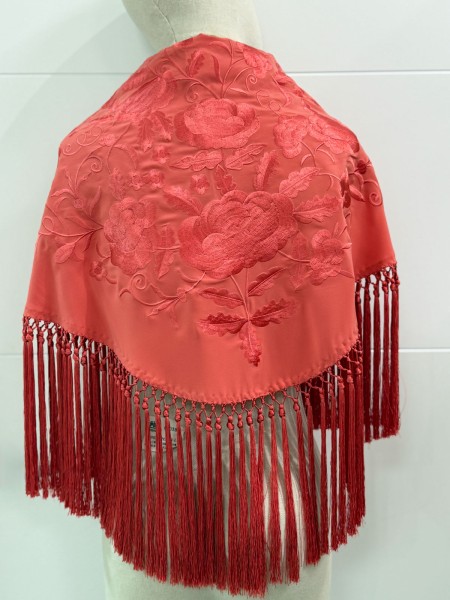 MANTÓN CORAL BORDADO AL TONO 2