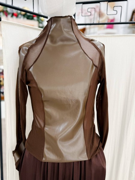 TOP ALEJANDRA MARRÓN