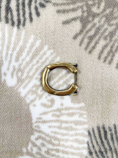 HEBILLA LETRA SIMPLE C