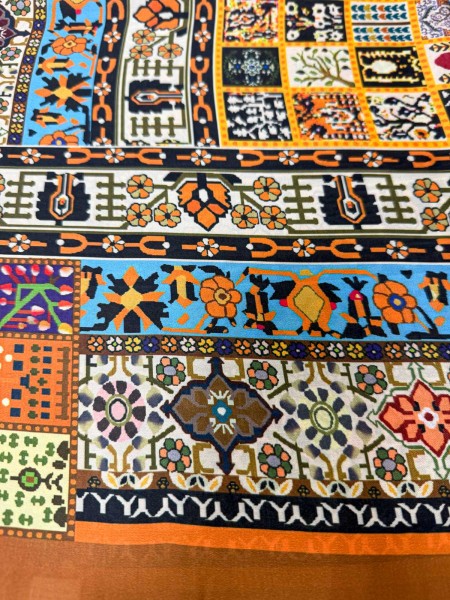 PAÑUELO SEDA TONO MARRONES Y ANARANJADOS