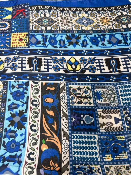 PAÑUELO SEDA TONOS AZULADOS