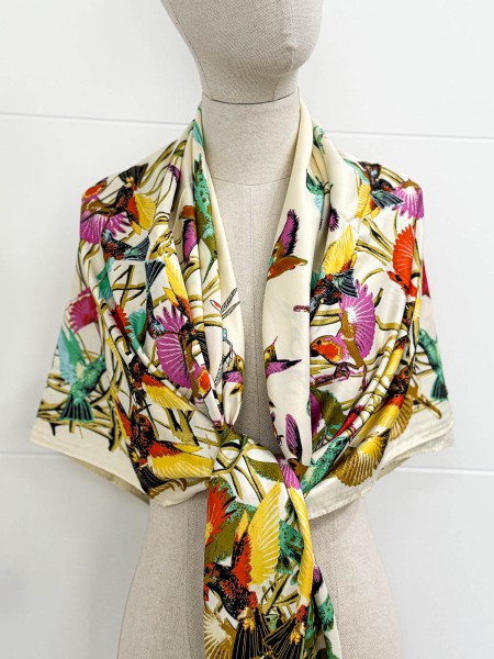 PAÑOLETA PAJARITOS DE COLORES